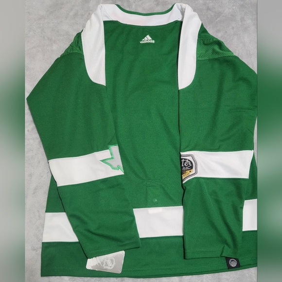 Dallas Stars Hockey Jersey - Picture 2 of 3